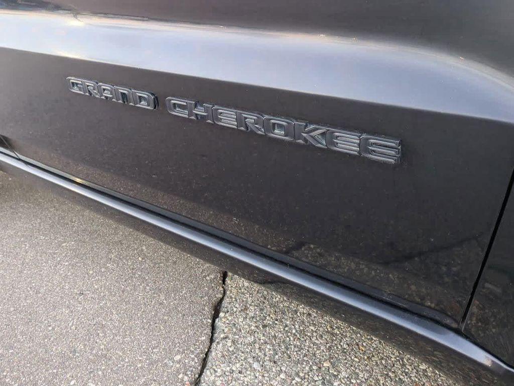 used 2018 Jeep Grand Cherokee car, priced at $18,770