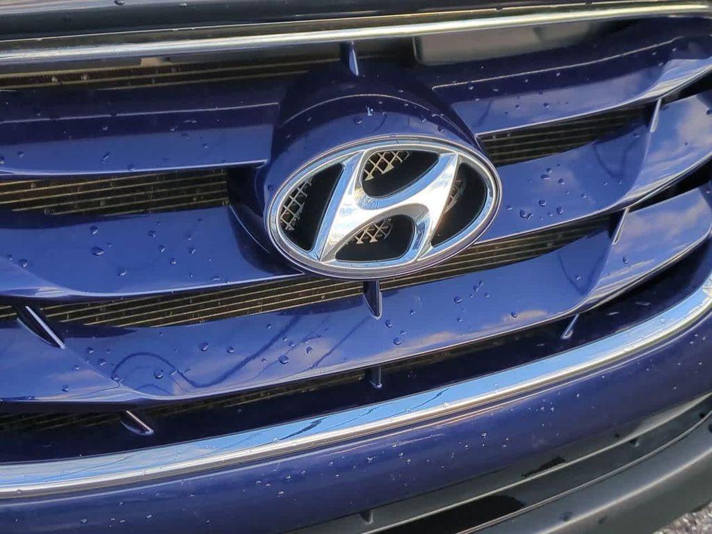 used 2010 Hyundai Santa Fe car, priced at $4,000