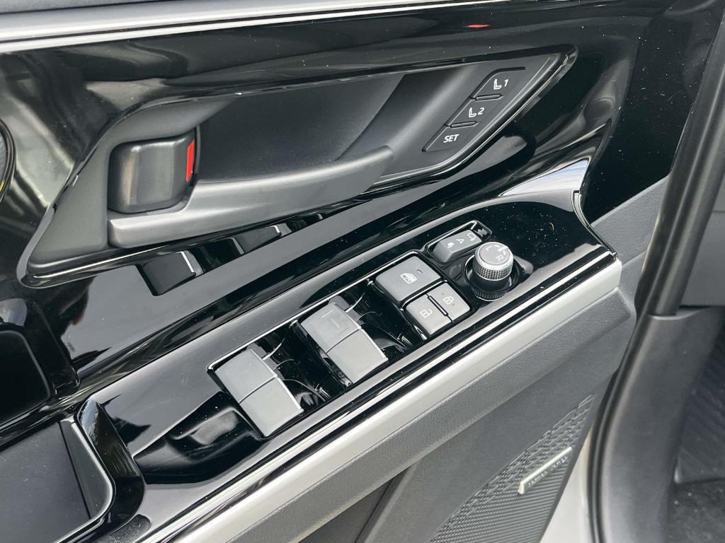 new 2025 Subaru Solterra car