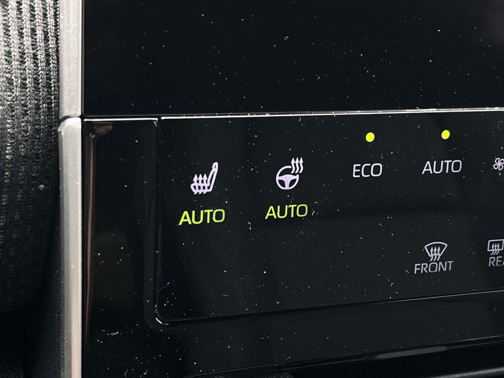 new 2025 Subaru Solterra car