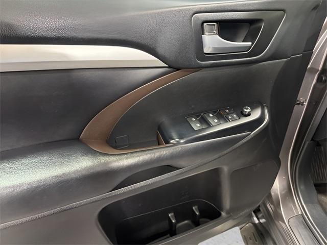 used 2018 Toyota Highlander car, priced at $26,000