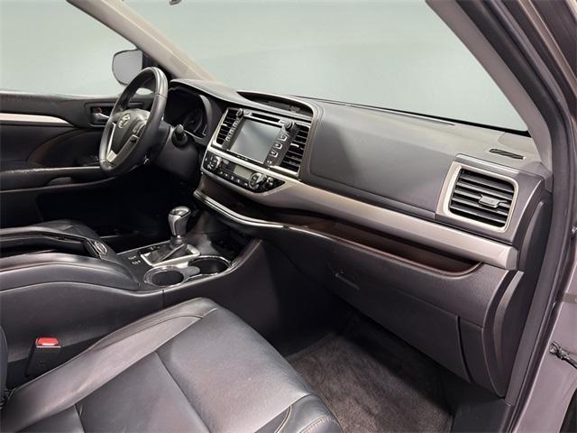 used 2018 Toyota Highlander car, priced at $23,800