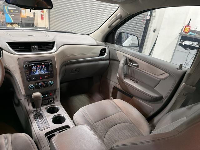 used 2017 Chevrolet Traverse car, priced at $9,400
