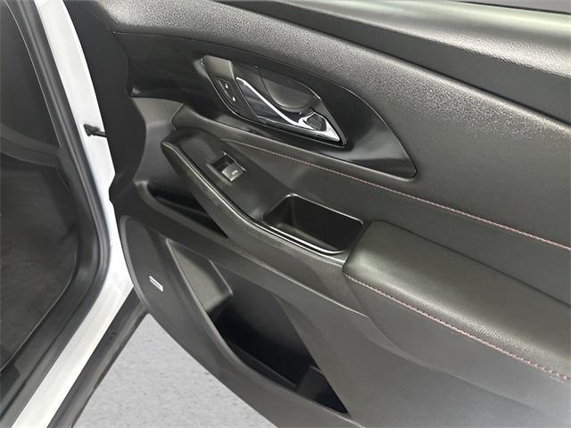 used 2023 Chevrolet Traverse car, priced at $36,600