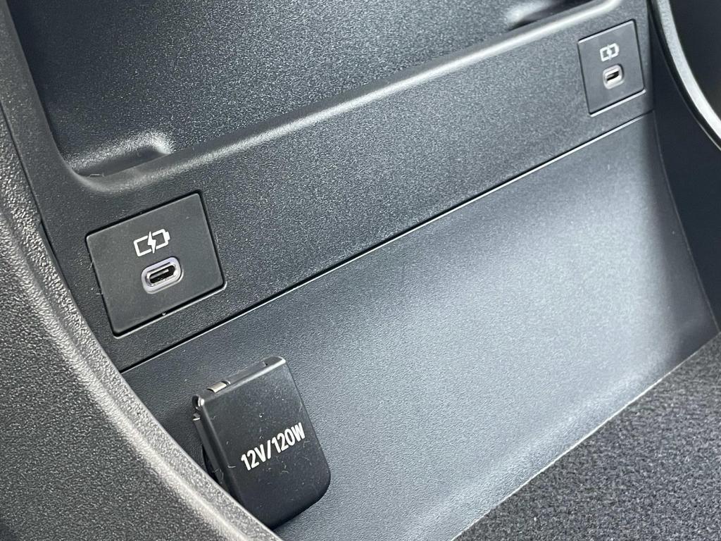 new 2025 Subaru Solterra car