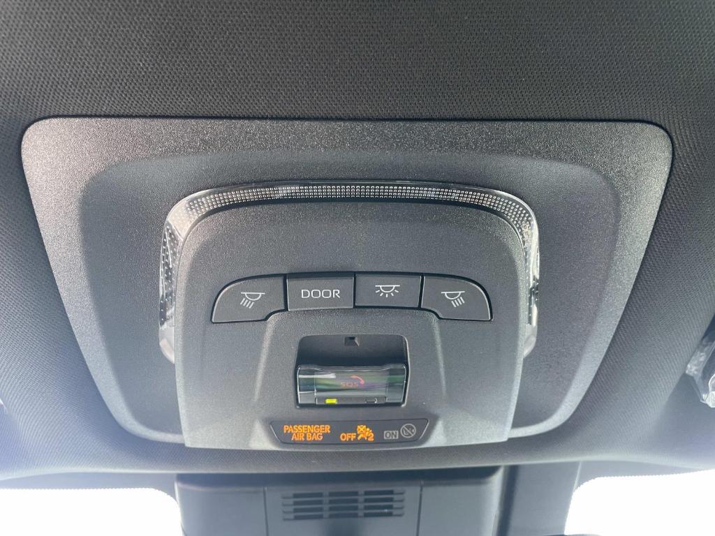 new 2025 Subaru Solterra car