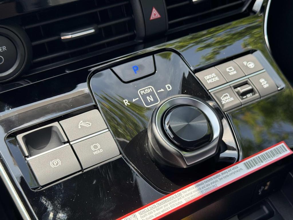 new 2025 Subaru Solterra car