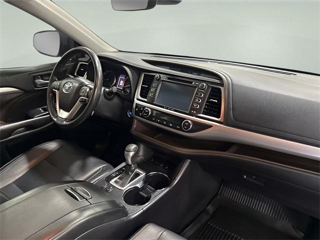 used 2018 Toyota Highlander car, priced at $22,900