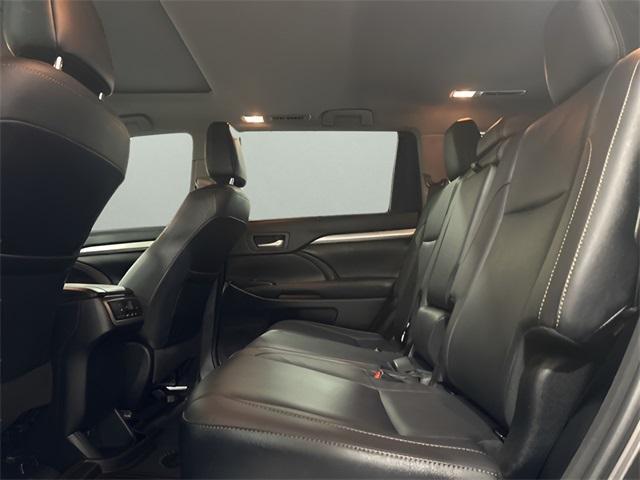 used 2018 Toyota Highlander car, priced at $22,900