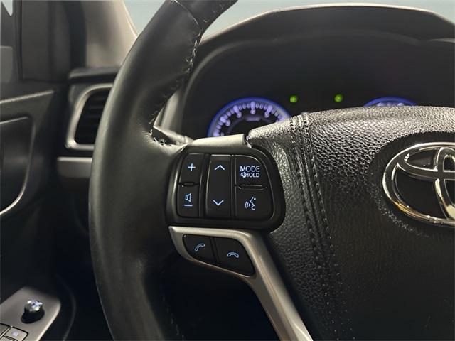 used 2018 Toyota Highlander car, priced at $22,900