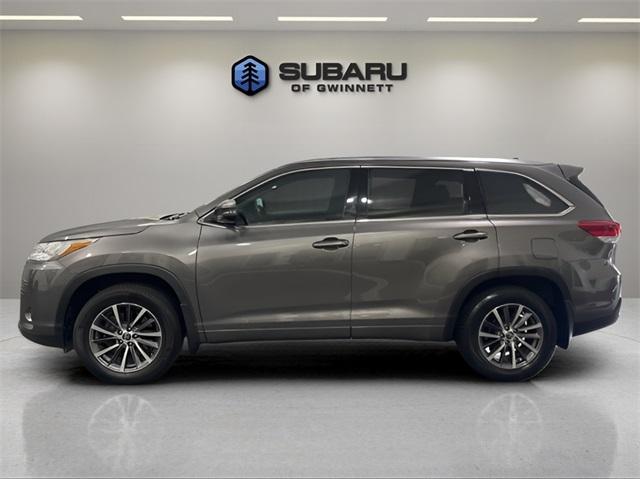 used 2018 Toyota Highlander car, priced at $22,900