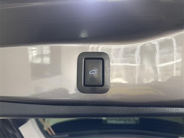 used 2018 Toyota Highlander car, priced at $22,900