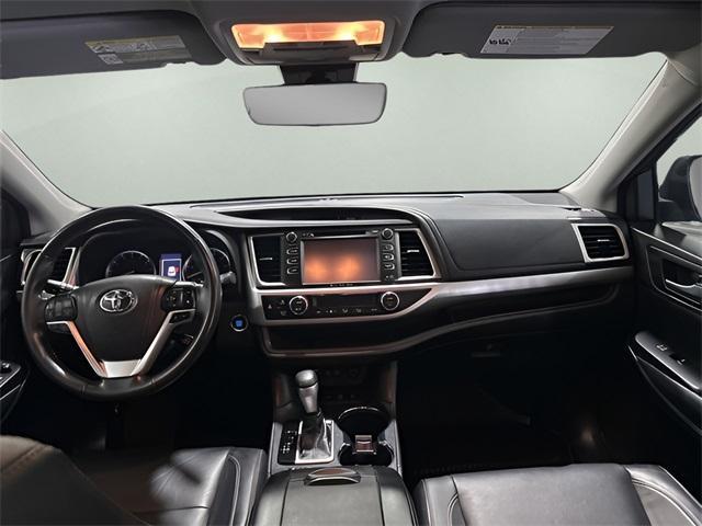 used 2018 Toyota Highlander car, priced at $22,900