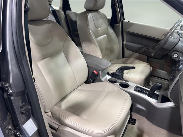 used 2009 Ford Focus car, priced at $4,000