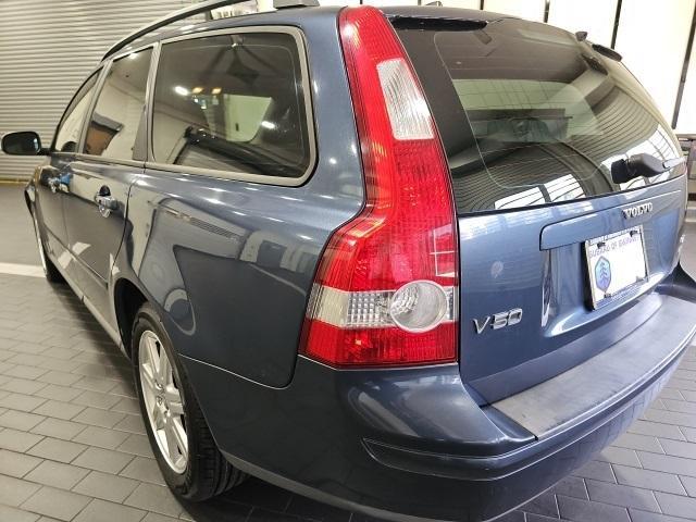 used 2007 Volvo V50 car, priced at $6,500