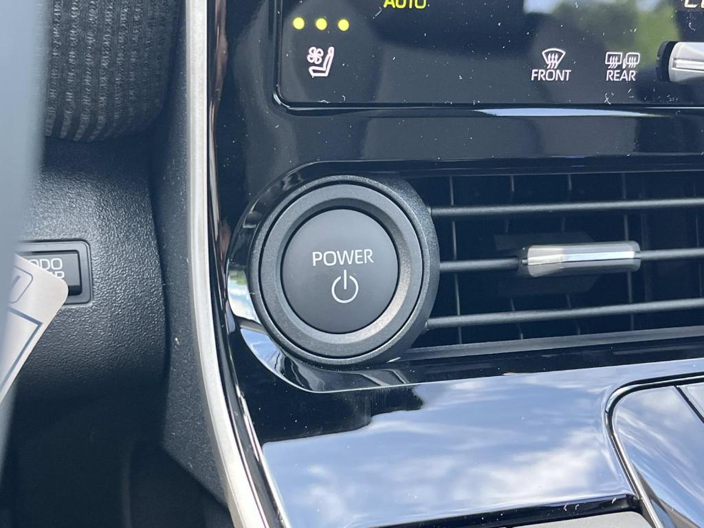new 2025 Subaru Solterra car