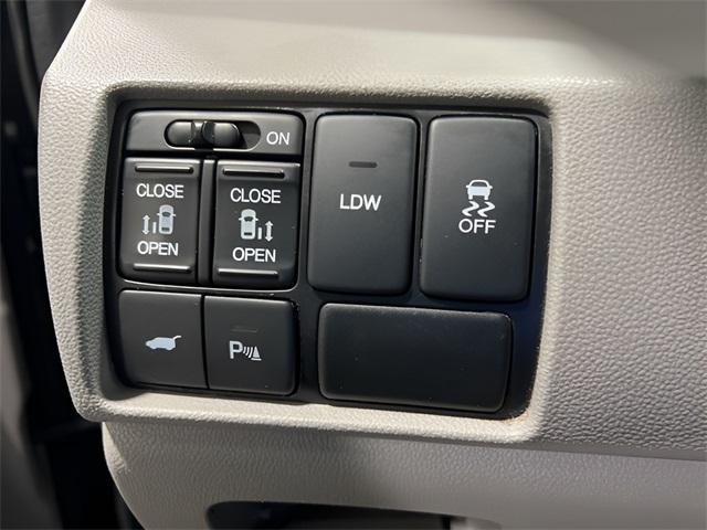 used 2014 Honda Odyssey car, priced at $10,400