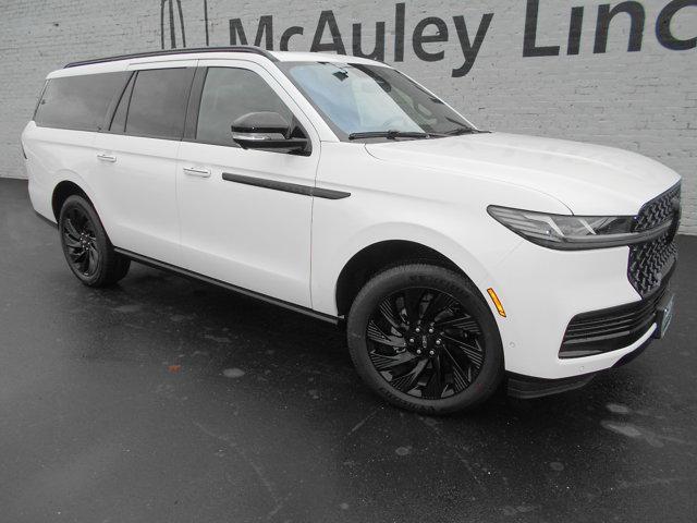 new 2025 Lincoln Navigator car, priced at $113,175