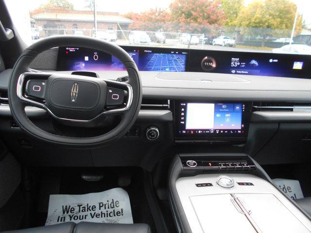 new 2025 Lincoln Navigator car, priced at $113,175