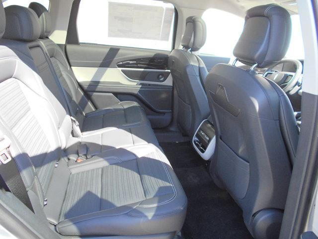 new 2025 Lincoln Nautilus car, priced at $60,270