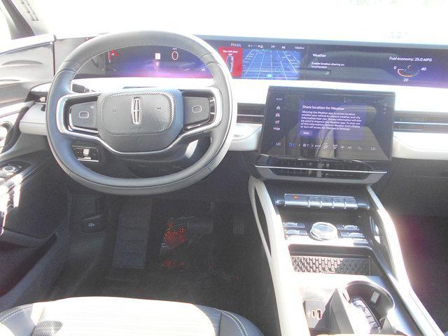 new 2025 Lincoln Nautilus car, priced at $60,270