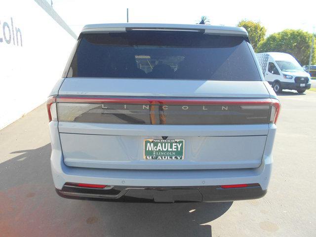 new 2025 Lincoln Navigator car, priced at $109,940