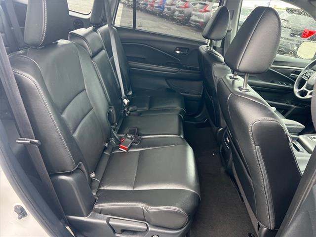 used 2022 Honda Pilot car, priced at $33,995