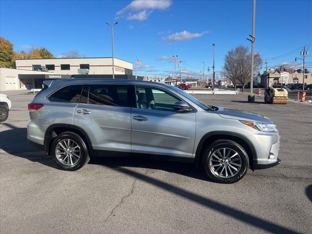 used 2019 Toyota Highlander car, priced at $29,995