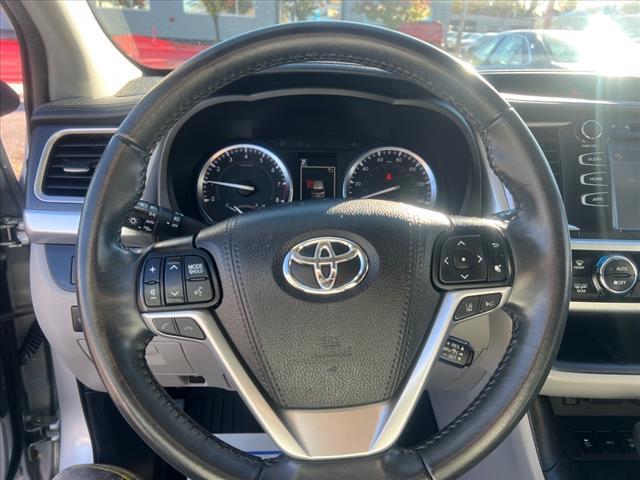 used 2019 Toyota Highlander car, priced at $29,995