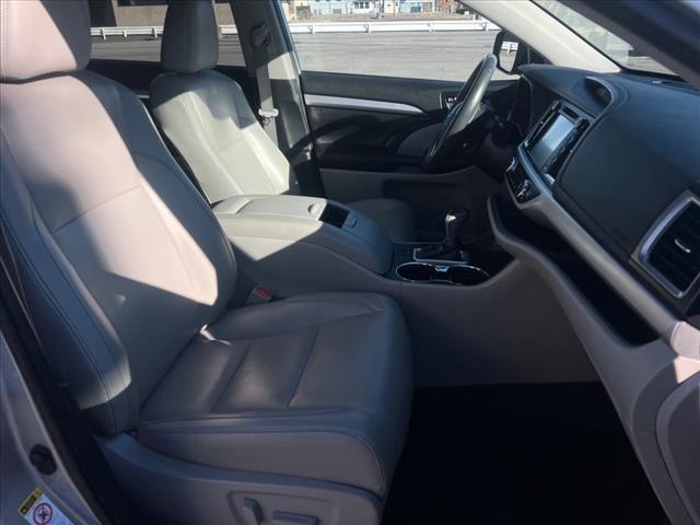 used 2019 Toyota Highlander car, priced at $29,995