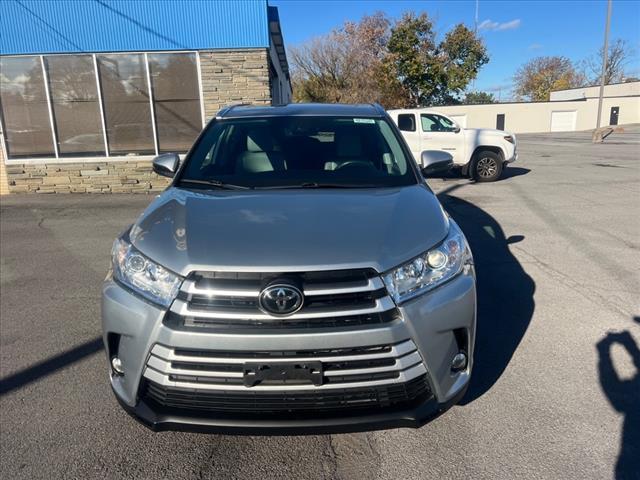 used 2019 Toyota Highlander car, priced at $29,995