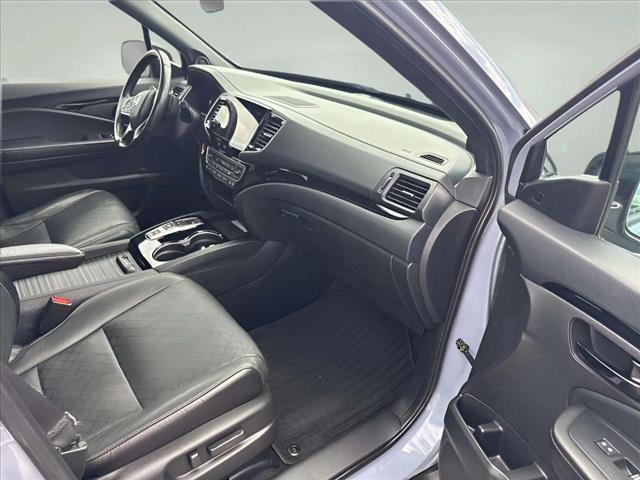 used 2022 Honda Passport car, priced at $32,995