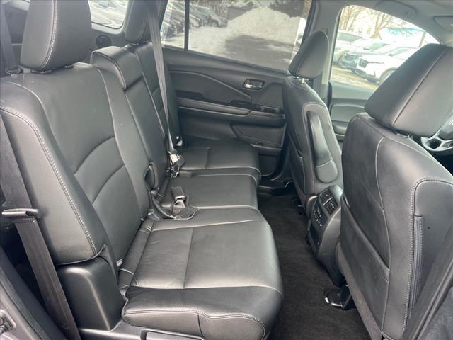 used 2022 Honda Pilot car, priced at $33,495