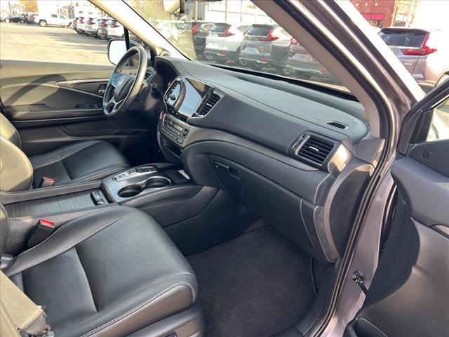 used 2022 Honda Pilot car, priced at $34,995