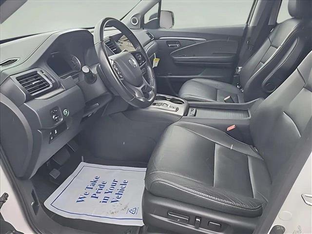 used 2022 Honda Pilot car, priced at $32,995