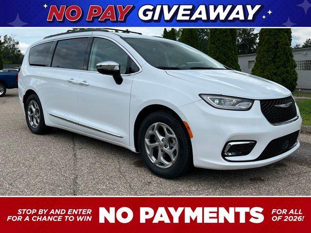 used 2023 Chrysler Pacifica car, priced at $25,999