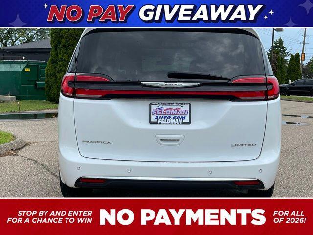 used 2023 Chrysler Pacifica car, priced at $25,999