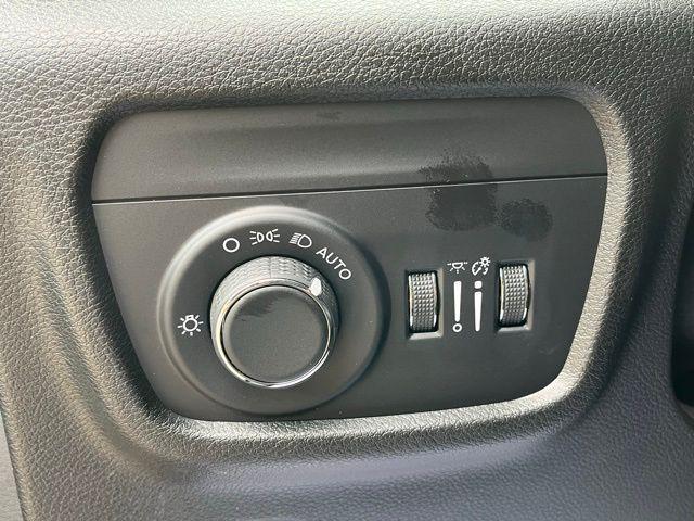 used 2023 Jeep Grand Cherokee car, priced at $30,799