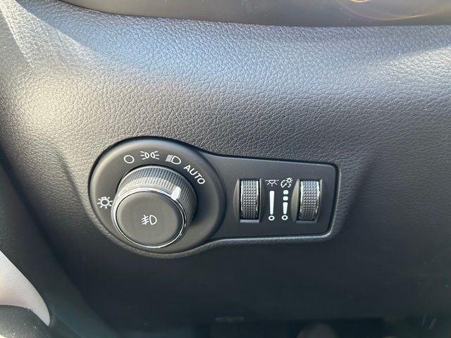 new 2024 Jeep Compass car, priced at $33,976