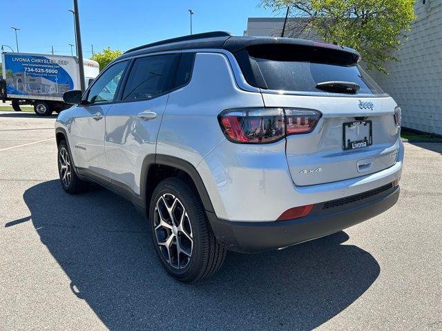 new 2024 Jeep Compass car, priced at $33,976