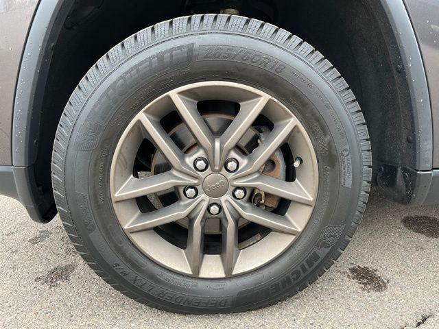 used 2016 Jeep Grand Cherokee car, priced at $18,499