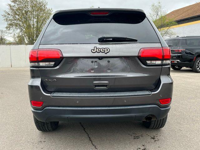 used 2016 Jeep Grand Cherokee car, priced at $18,499