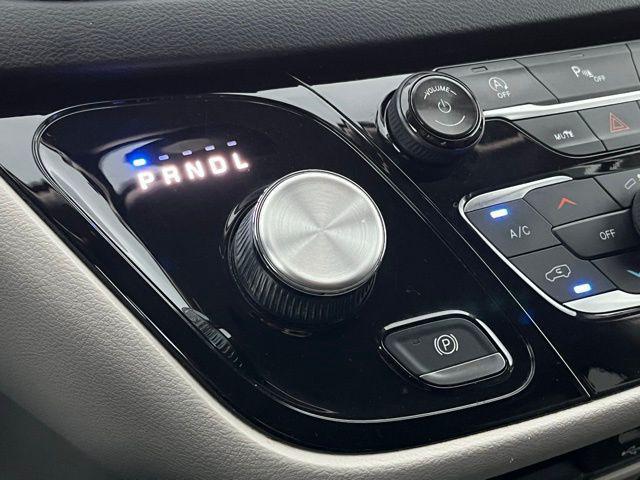 used 2018 Chrysler Pacifica car, priced at $17,999