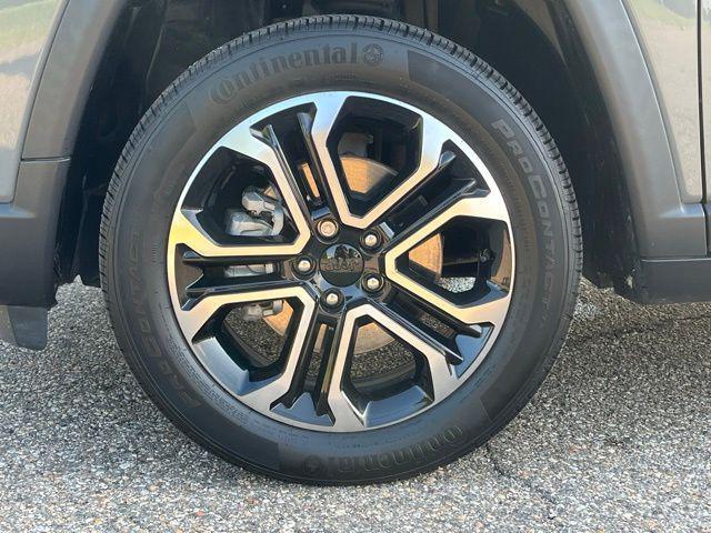 used 2022 Jeep Compass car, priced at $24,599