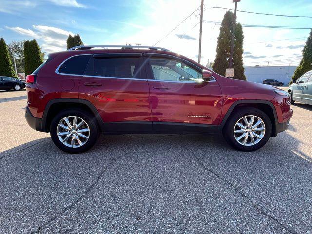 used 2017 Jeep Cherokee car, priced at $12,999