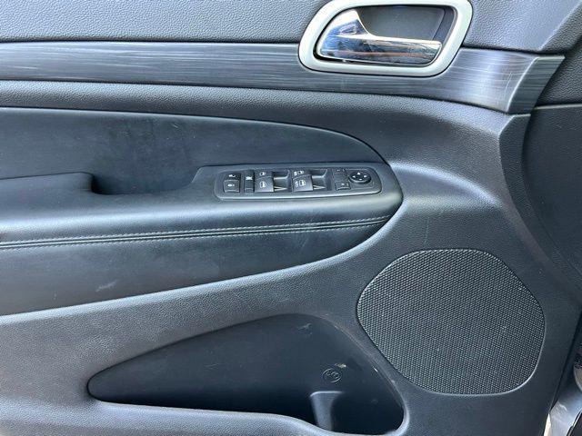 used 2021 Jeep Grand Cherokee car, priced at $24,799