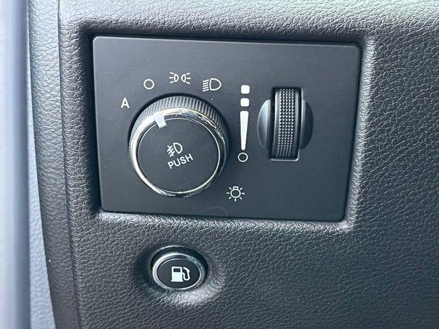 used 2021 Jeep Grand Cherokee car, priced at $24,799