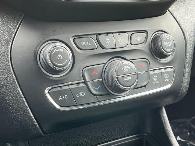 used 2023 Jeep Cherokee car, priced at $23,899
