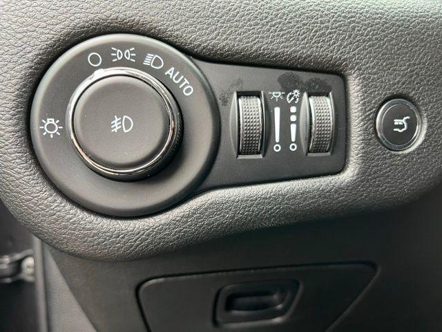 used 2023 Jeep Cherokee car, priced at $23,899