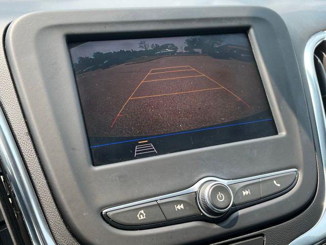 used 2021 Chevrolet Equinox car, priced at $18,999